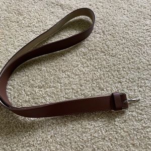 🎉 (5/$20)brown faux leather belt (silver accents)